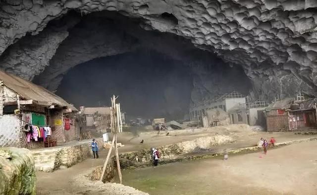 贵州深山里的一个洞穴，穿越后发现，这里竟然是另一个世界