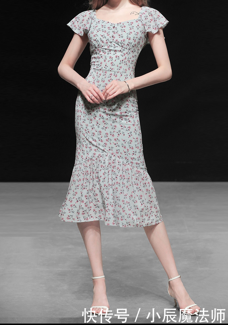  『复古方领』高级又时髦，照着穿回头率200%！