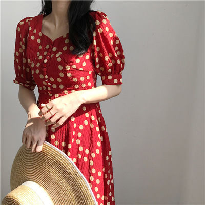 要会“聊”，更要会“撩”，撩人裙露肩露背露小腿，你不撩谁撩?