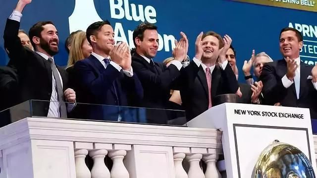 群魔乱舞、欺诈横行，科技泡沫正越吹越大