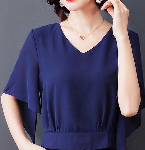 「看起来」55岁就穿妈妈装？这“阔太蓝”穿起来，和女儿出门看起来像姐妹