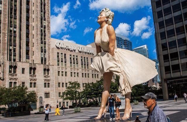 全球最“最污”雕像,因游客的不文明行为,最终不得不拆除!