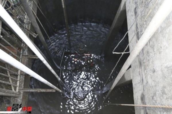 高铁如何“排泄”？ 揭秘15米深井下的“男保姆”