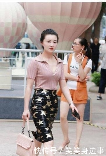 『美女』迷人靓丽的美女街拍:柔美娇俏的美女,无论走到哪都是焦点