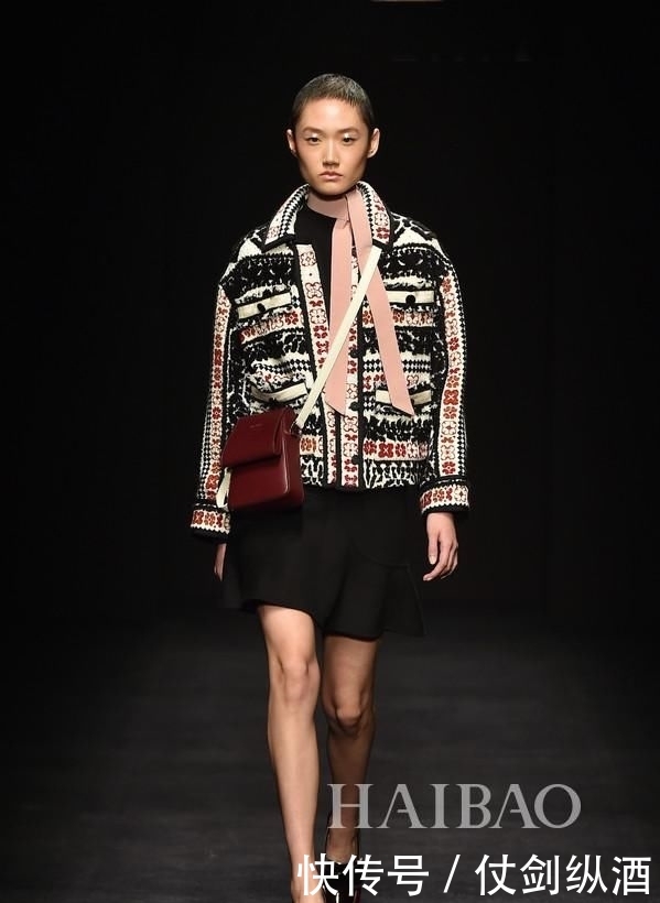  『MARYLING』MARYLING 2020秋冬系列于米兰时装周发布，经典中蕴含新意