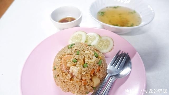 老挝城市没有公交，打车40元起，中餐馆遍地，当地人却消费不起