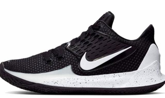  Nike：Nike Kyrie Low 2，评价很高的欧文二代低帮战靴好在哪儿？