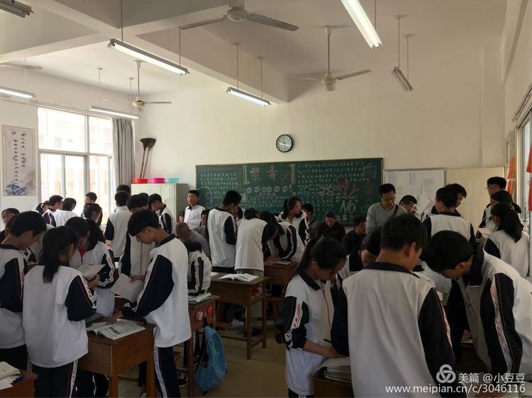 用心感悟 用新实践--记初中数学课改名师邱长辉