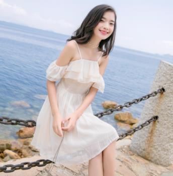 天!瞧瞧下图女人这样穿,紧而不露超迷人,美的男人见了移不开眼