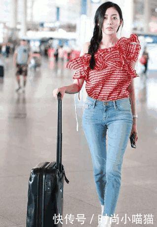 真服了张天爱了，穿这么紧的裤子出门，网友：怎么穿进去的？