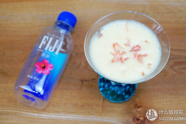 不止是冷泡茶和调酒!好水如何物尽其用?和撕葱一样精致生活，从一瓶斐济水开始