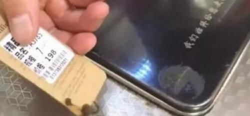 【平时】新衣服上的吊牌要扔掉吗?它可是“大宝贝”,可惜很多人都忽略了!