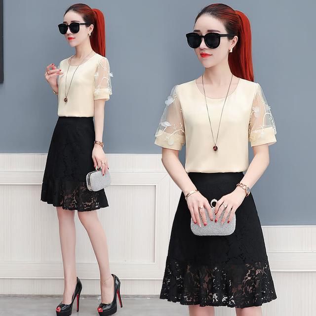 最近上新的半身裙套装几乎不挑年龄，减龄吸睛，美得出众还更性感