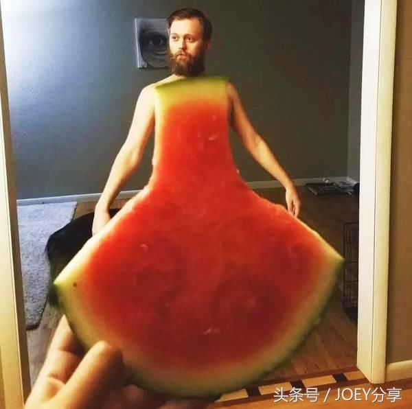 不穿衣服“穿”西瓜!“西瓜裙”风靡媒体，这下可凉快了