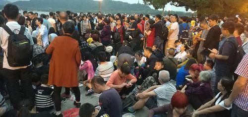 中国最有名的喷泉,需要安检才能进入,最近传来一个坏消息