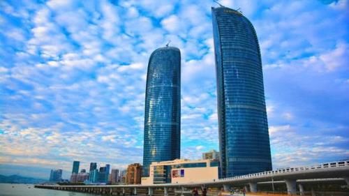  厦门■我国“很特别”的城市，行政级别高于省会，有“海上花园”的美誉