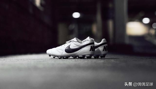  [Premier]耐克发布 黑/白配色 Premier II