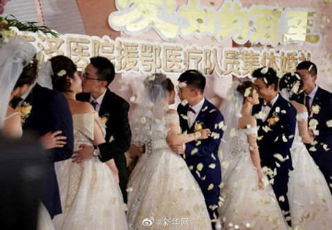  医务人员■祝福！武汉归来就结婚！上海为援鄂医务人员举行集体婚礼