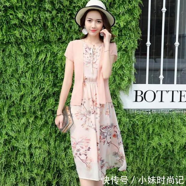  『连衣裙女通勤』40多岁的女人别瞎穿衣，搞不好老气，这9款连衣裙让你年轻洋气