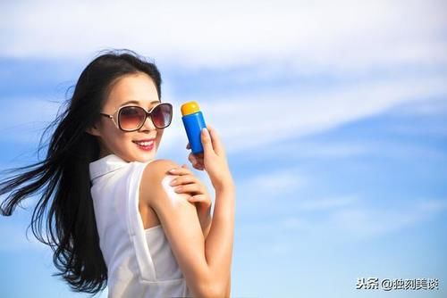  「打折」李佳琦安利的透明防晒有多好用？使用感棒棒哒，防晒效果却会打折