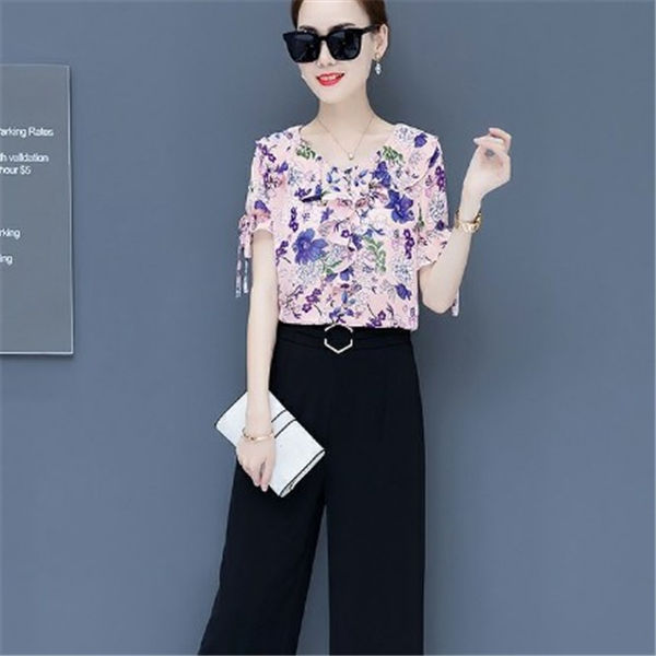 周末走亲戚，穿上新买的时髦套装，都夸我年轻漂亮，越来越会打扮