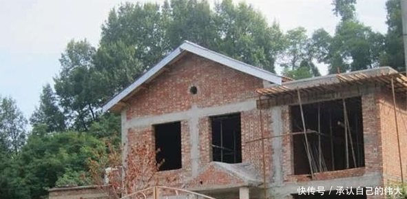 明年起，“村主任”将“取消”以下3种人建房资格，部分村民慌了