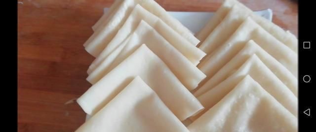  [柔软]春饼的正确做法,张张饼薄如纸,柔软筋道又好吃,孩子天天吃不够