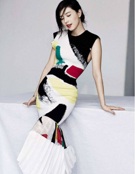 高圆圆转身的那一刻全世界都安静了,网友:大饱眼福