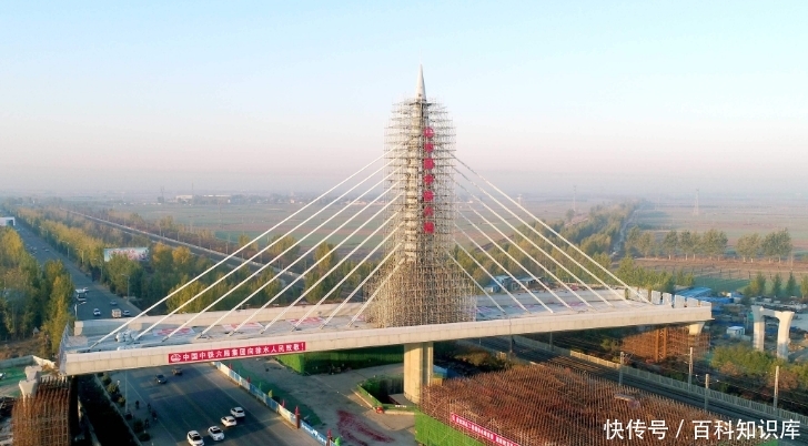 中国最牛“旋转”桥,重8万吨原地旋转180度,引无数游客前来围观