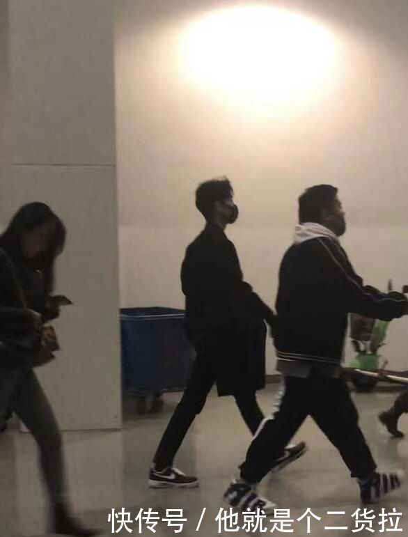 王一博同公司艺人