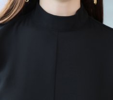 入秋后早晚凉，70后少穿裙，试试新出秋季套装，洋气减龄美翻