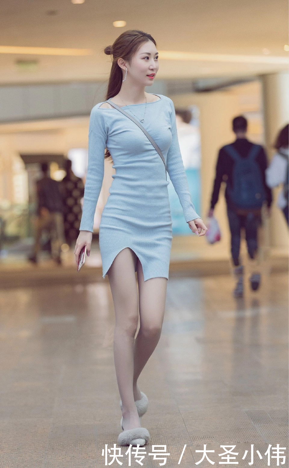 「迷人」美女街拍:美人鱼为什么想要一双腿因为她想像这位小姐姐一样迷人