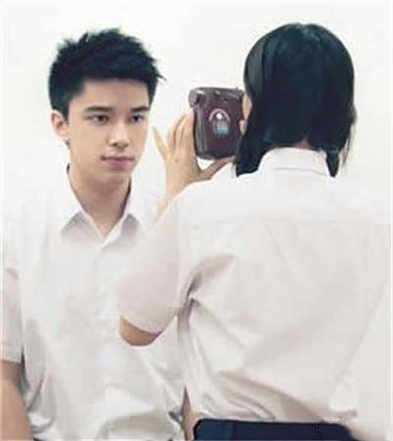 baby回应弟弟上热搜，他不想做幕前工作，网友:毁人才