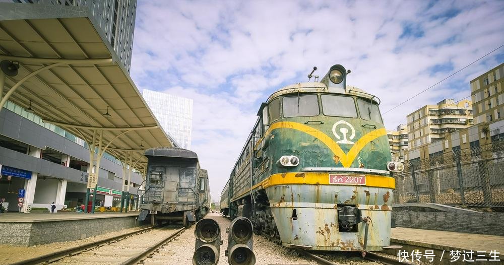  『快节奏』深圳草铺铁路公园，在快节奏闻名的城市，是时光沉淀下来的艺术品