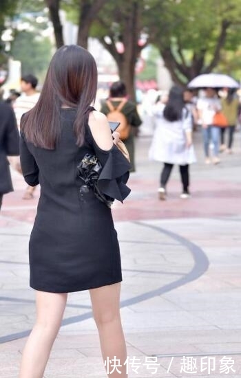 【 表情】入秋这样穿如何？一见倾心表情多，街拍美图