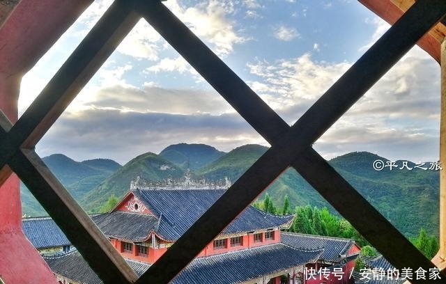 贵州这座建在山顶的寺庙，风景很美，平时一般都没有游客