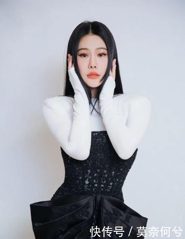  「发看起来」有一种“流行”叫袁娅维的爆炸头，就算是神仙姐姐，也不一定好看