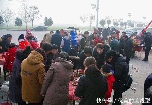 农村办酒席，过去农民“逢喊必到”，如今请也请不来了，咋回事