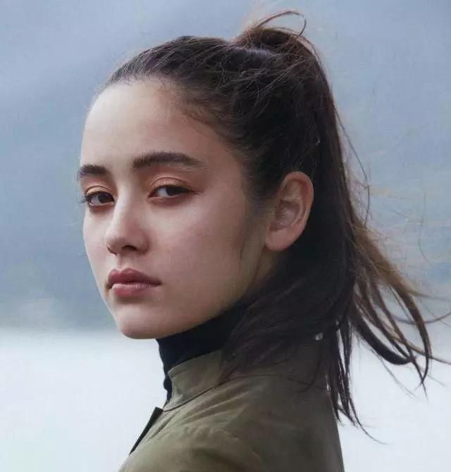 「女生」脸上有这4个特点的女生,是今年最受欢迎的长相!!!