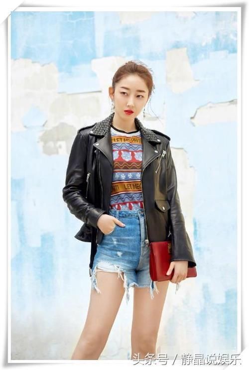 蒋梦婕终于放开了!跟风穿起了“狗撕裤”，网友:不走光算你厉害