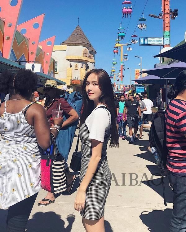 杨幂之后郑秀妍的发际线也掉线了？行走的发型教科书就这么凉凉了