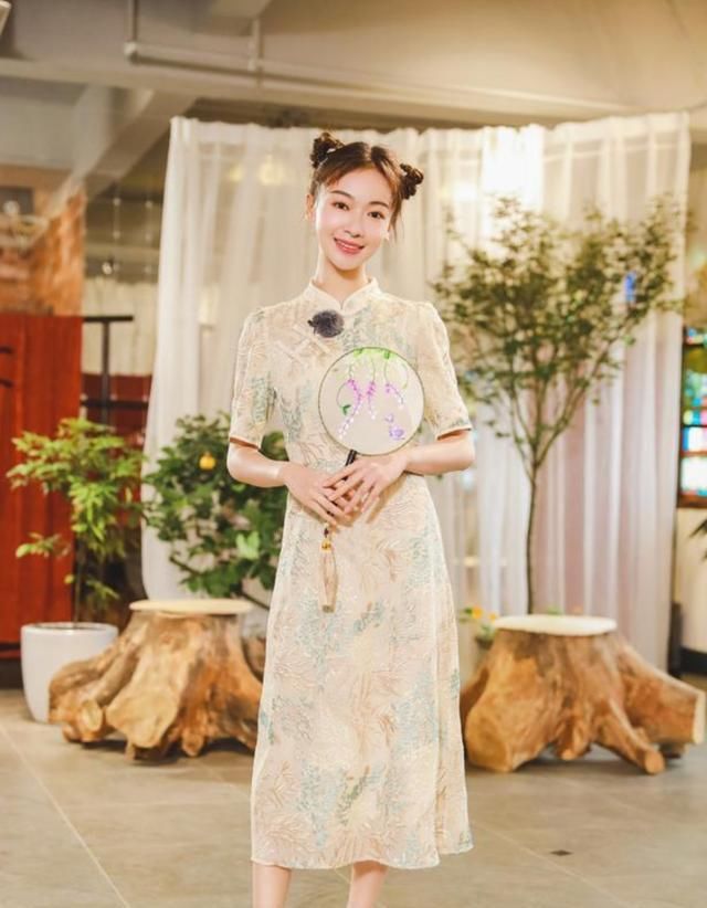  太美@中国风东方美,细数明星们的旗袍造型
