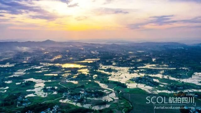  田园：谷雨时节插秧忙 华蓥山区谱写田园春曲