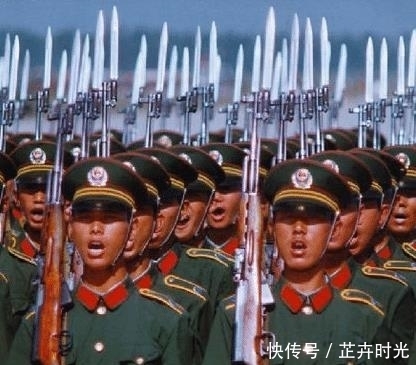  『分成』四川省被分成了4个行署区，1950年，省会成都如何安置