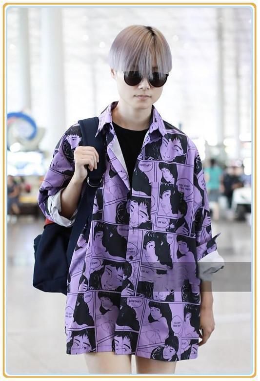 李宇春厉害！只穿一件衬衫就算了，还连解4个扣子，网友：真疯狂