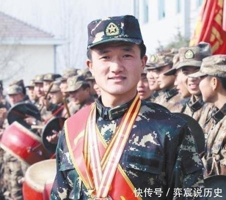 “特战伞王”曾被部队保送陆军学院深造，2次获个人“一等功”