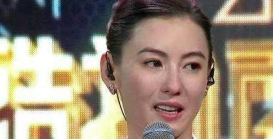 谢贤看张柏芝演唱会流泪, 终于明白他为何不喜