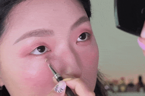 不配■“单眼皮小眼睛”看回来！教你如何画眼妆画法，看了以后请不必再聊：我不配！