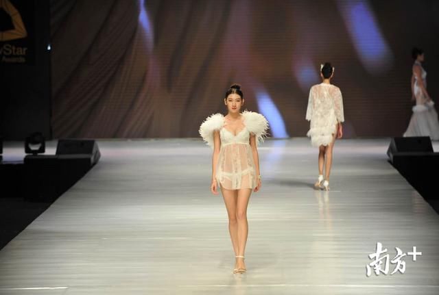 图集|超模大长腿小蛮腰全在这，佛山“维密秀”惊艳开show!