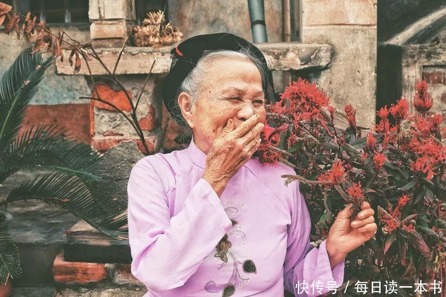 "妈,你才70岁,出去打份工吧”